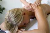 Nuhr Medical Center, Senftenberg - Massage: Therapeutin und Patientin_detail