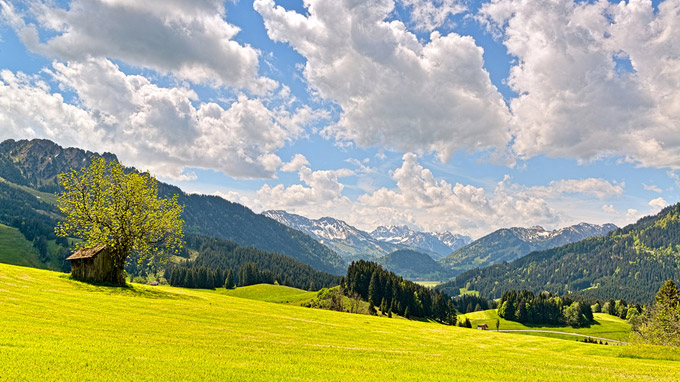 © TVB Tannheimer Tal / Achim Meurer / Tannheimer Tal, Tirol - Frühling / Zum Vergrößern auf das Bild klicken