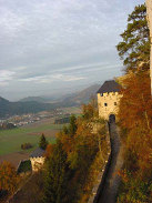 Burg Hochosterwitz, Kärnten - Blick auf Tal / Zum Vergrößern auf das Bild klicken