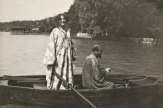© Privatbesitz / Gustav Klimt Zentrum, Attersee - Gustav Klimt mit Emilie Flöge / Zum Vergrößern auf das Bild klicken