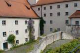 Straubing, DE - Herzogsschloss: Innenhof / Zum Vergrößern auf das Bild klicken