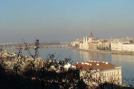 Budapest - Blick von Burg auf Parlamen