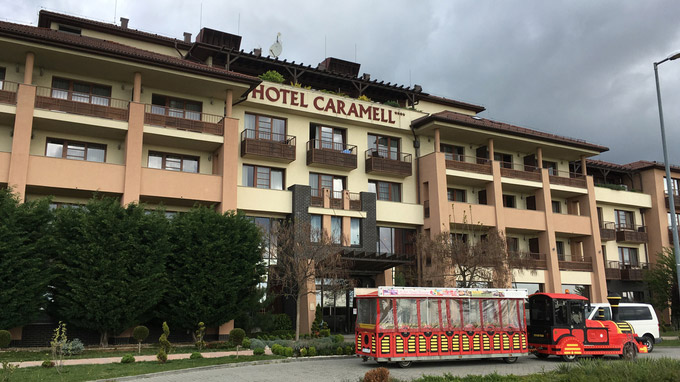Hotel Caramell, Ungarn