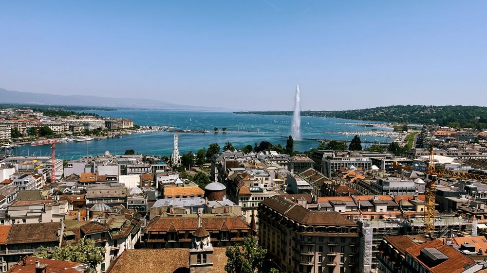 Genf - Stadtblick mit See