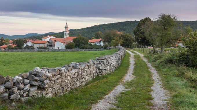 Karst, Slowenien - Lokev