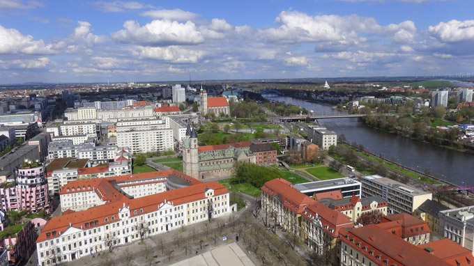 © Edith Spitzer, Wien / Magdeburg, Deutschland - Blick von Kathedrale auf Stadt / Zum Vergrößern auf das Bild klicken