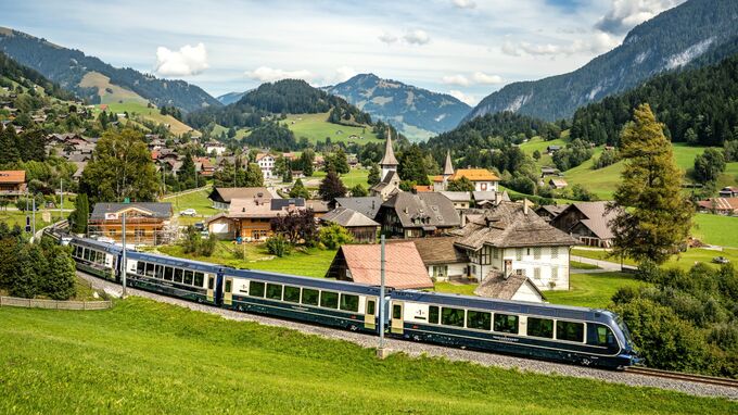 Waadtland, Schweiz - Golden Pass Express