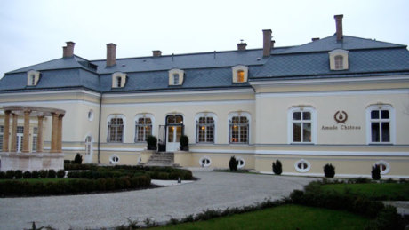 Amade Château, Vrakun, Slowakei - Außenansicht