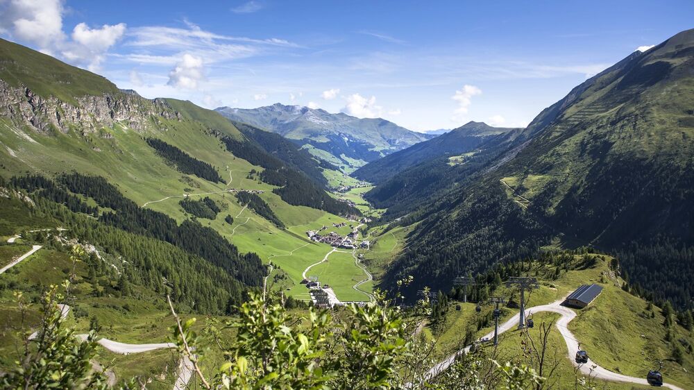 Tux-Finkenberg, Tirol - Blick auf Hintertux
