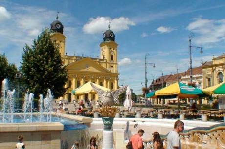 Debrecen, Ungarn - Leben am Kossuth-Platz