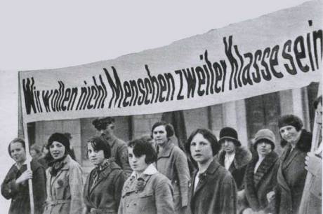 © Kreisky Archiv / Museum für Volkskunde, Wien - Ausstellung Feste.Kämpfe: Frauentagsdemonstration 1930