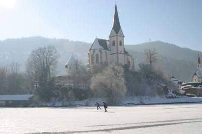 Eislaufen am Wörther See in Kärnten