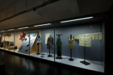 MAK Wien - Ausstellung Leder, Stoff und Reissverschluss / Zum Vergrößern auf das Bild klicken