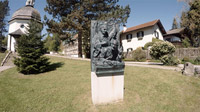 Mag. Johann Varga / Gruber-Mohr-Skulptur in Oberndorf / Zum Vergrößern auf das Bild klicken