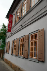 Foto © Anita Arneitz, Klagenfurt / Schillerhaus in Rudolstadt, Deutschland - Außenfassade / Zum Vergrößern auf das Bild klicken