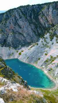 © Kroatische Zentrale für Tourismus / Blue Lake Imotski, Kroatien - Sergio Gobbo / Zum Vergrößern auf das Bild klicken