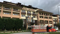 Hotel Caramell, Ungarn