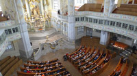 © 55PLUS Medien GmbH, Wien / Edith Spitzer / Dresden, DE - Frauenkirche_Altar / Zum Vergrößern auf das Bild klicken