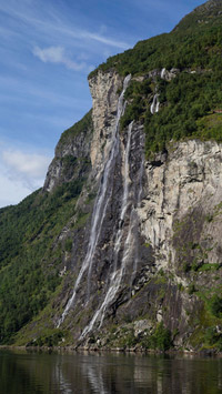 © Anita Arneitz, Klagenfurt / Geiranger-Fjord, Norwegen - Wasserfall / Zum Vergrößern auf das Bild klicken