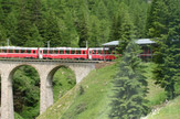 Foto © 55PLUS Medien GmbH, Wien / Bernina Express, Schweiz - Albula / Zum Vergrößern auf das Bild klicken