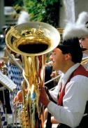 Bad Birnbach, Deutschland - Kultursommer: Brauchtum, Tuba / Zum Vergrößern auf das Bild klicken