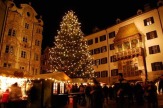 Christkindlmarkt Innsbruck: Altstadt mit Goldenem Dachl / Zum Vergrößern auf das Bild klicken