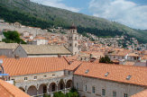 Dubrovnik, Kroatien - Blick von Stadtmauer: Franziskanerkloster / Zum Vergrößern auf das Bild klicken