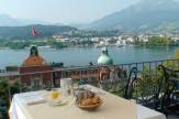 Luzern, Schweiz - Art Deco Hotel Montana: Terrassen-Restaurant / Zum Vergrößern auf das Bild klicken