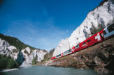 Glacier Express in der Rheinschlucht