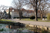 Bad Piestany, Slowakei - Danubius Health Spa Resort Thermia Palace: Außenansicht mit Seerosenteich