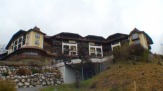 Alpine Luxury Hotel Post, Lermoos - Außenansicht / Zum Vergrößern auf das Bild klicken