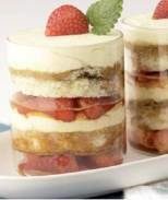 Senf-Erdbeer-Trifle / Zum Vergrößern auf das Bild klicken