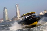Rotterdam, NL - Wassertaxi vor der Maaskant / Zum Vergrößern auf das Bild klicken