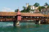 Luzern, Schweiz - Spreuerbrücke mit Befestigungsanlage / Zum Vergrößern auf das Bild klicken